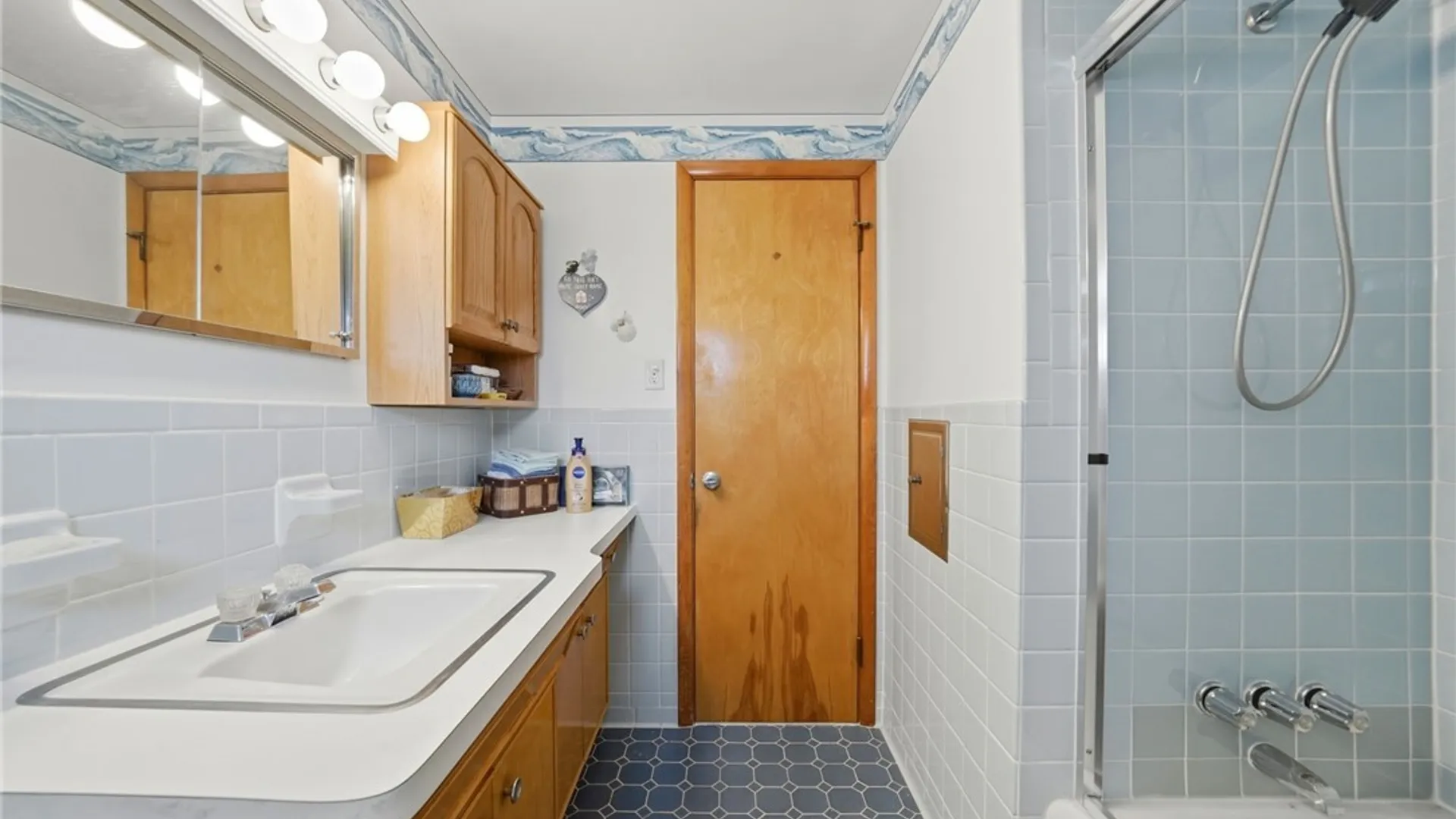 Property at 30 Jane Drive, Cheektowaga, NY 14227 25