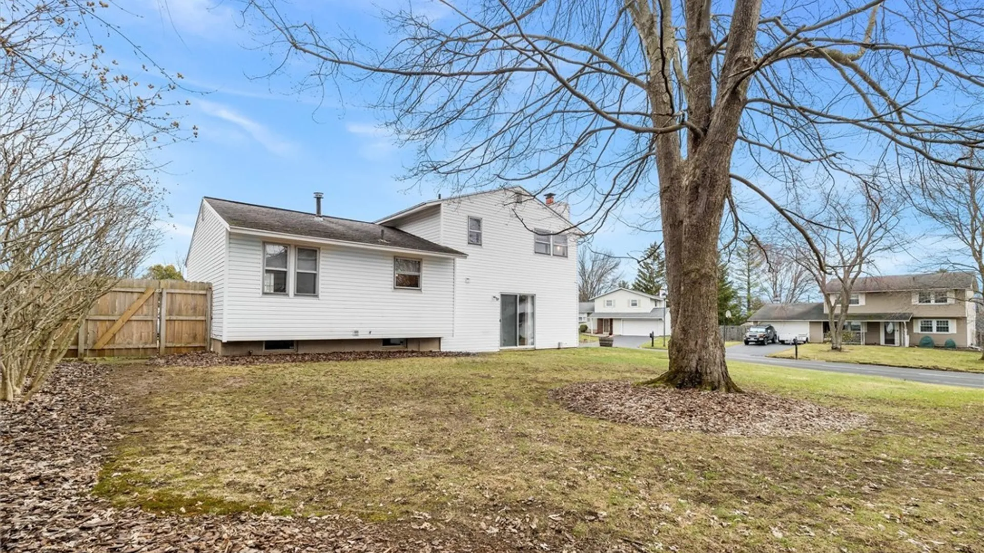 Property at 4986 Surrey Lane, Clay, NY 13088 36