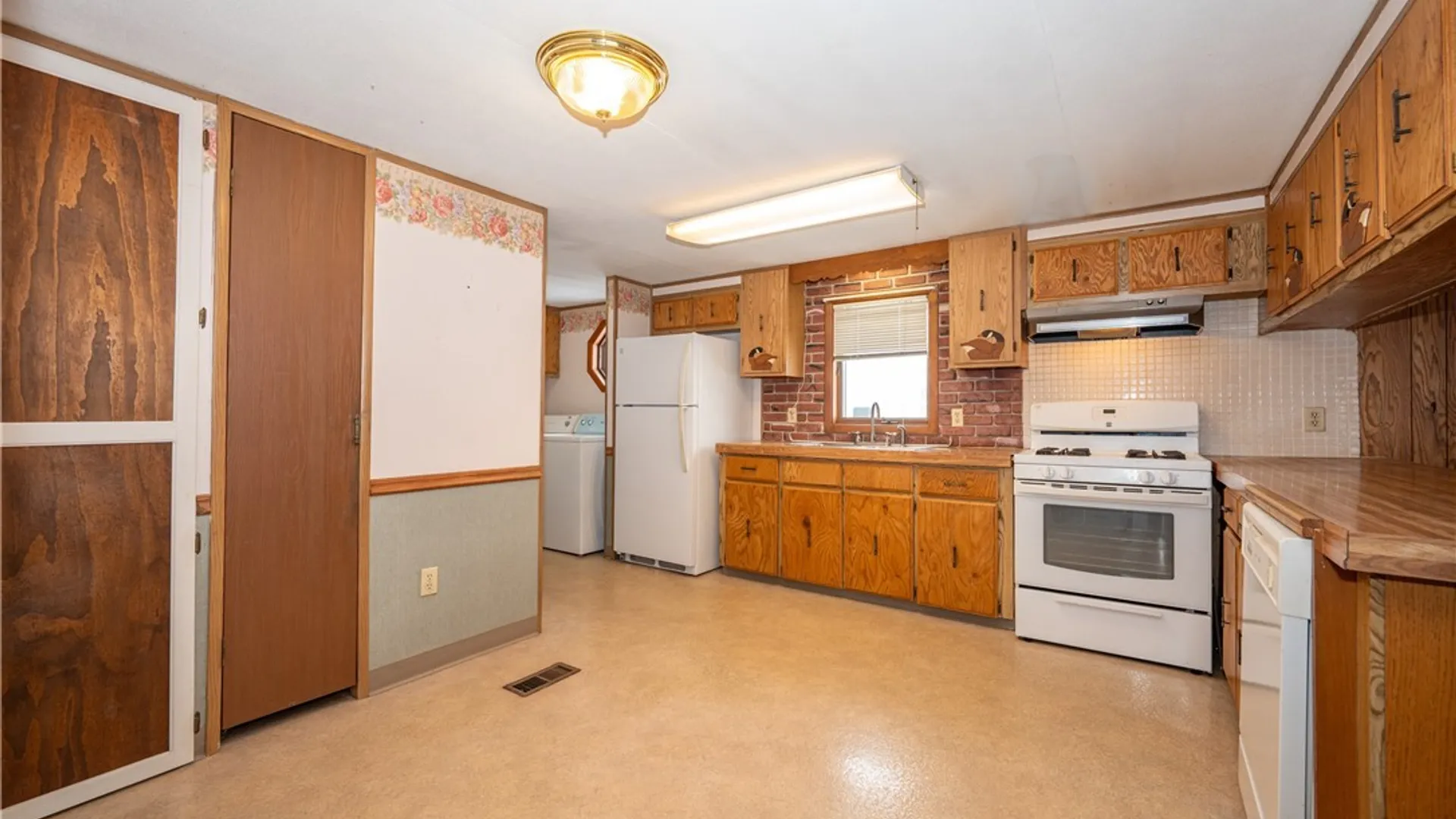 Property at 21 Golden Pond, Newstead, NY 14001 4