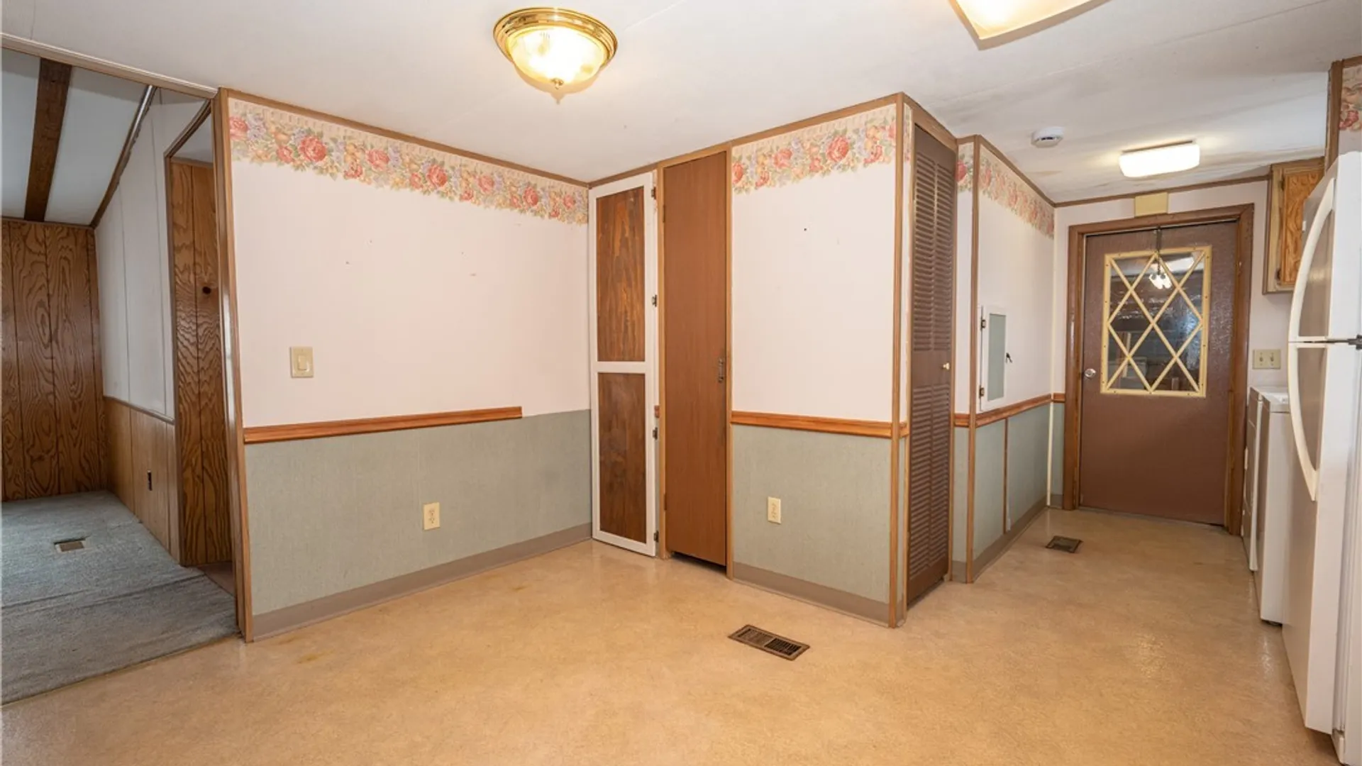 Property at 21 Golden Pond, Newstead, NY 14001 7