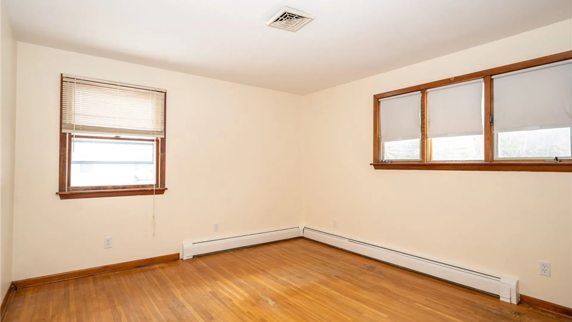 Property at 7337 Bear Ridge Road, Pendleton, NY 14120 15