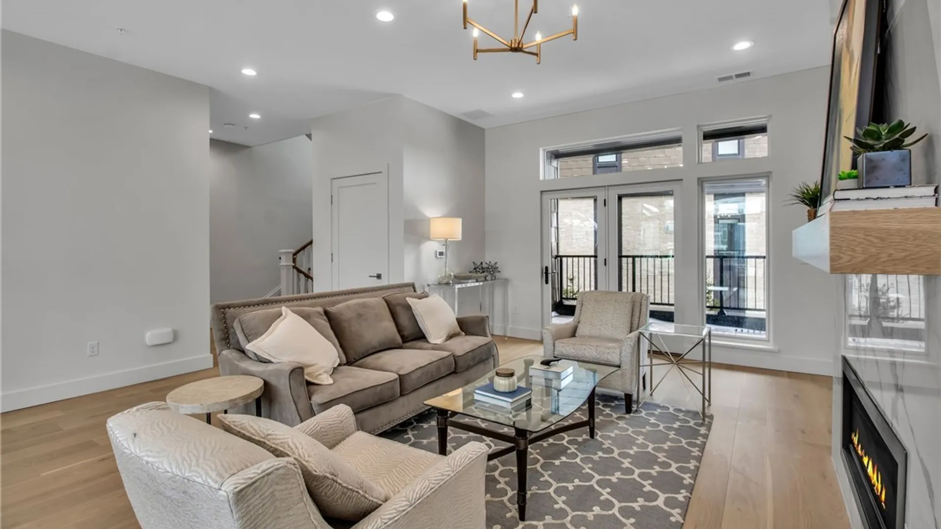 Property at 244 Lakefront Boulevard, Buffalo, NY 14202 4