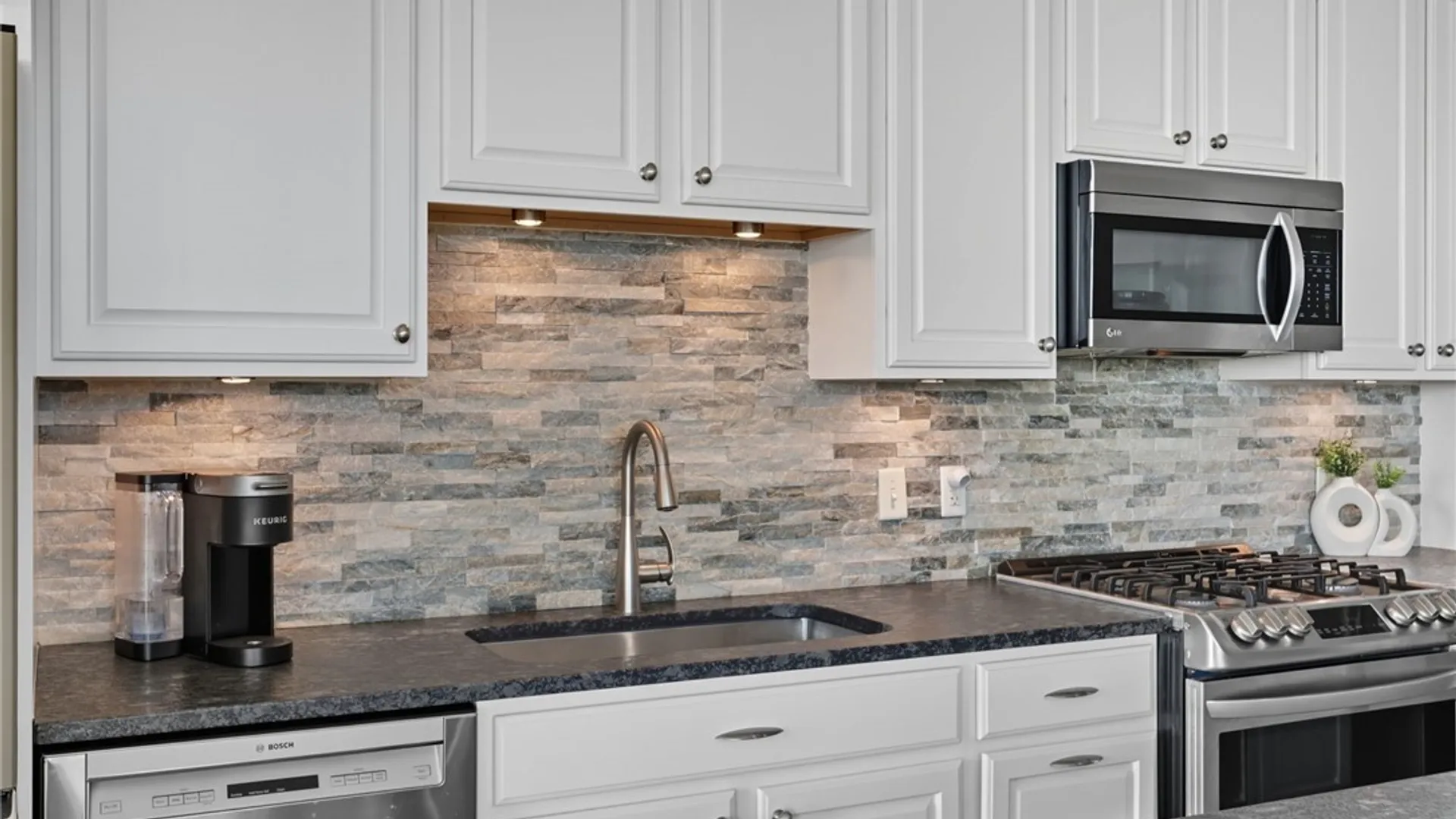 Property at 132 Lakefront Boulevard, Buffalo, NY 14202 14