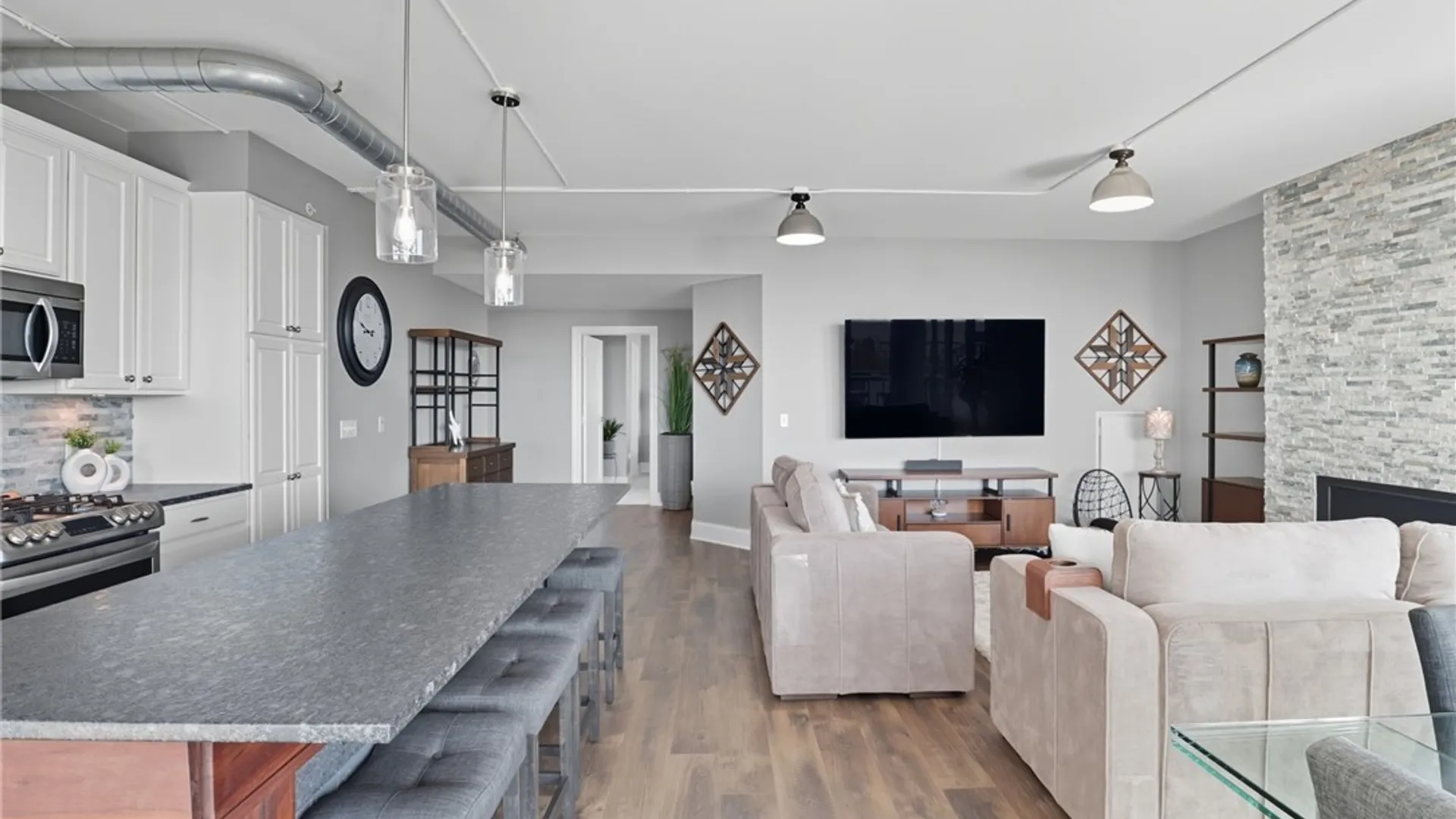 Property at 132 Lakefront Boulevard, Buffalo, NY 14202 17