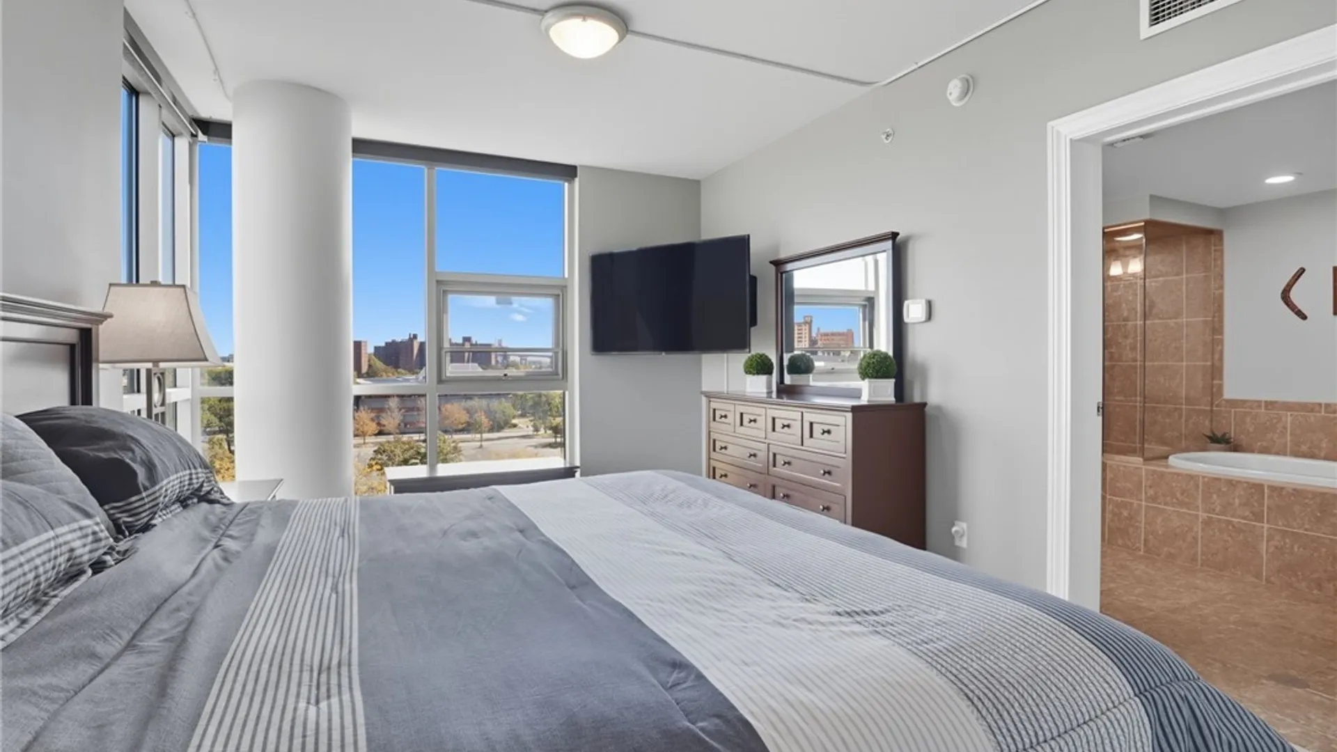 Property at 132 Lakefront Boulevard, Buffalo, NY 14202 22