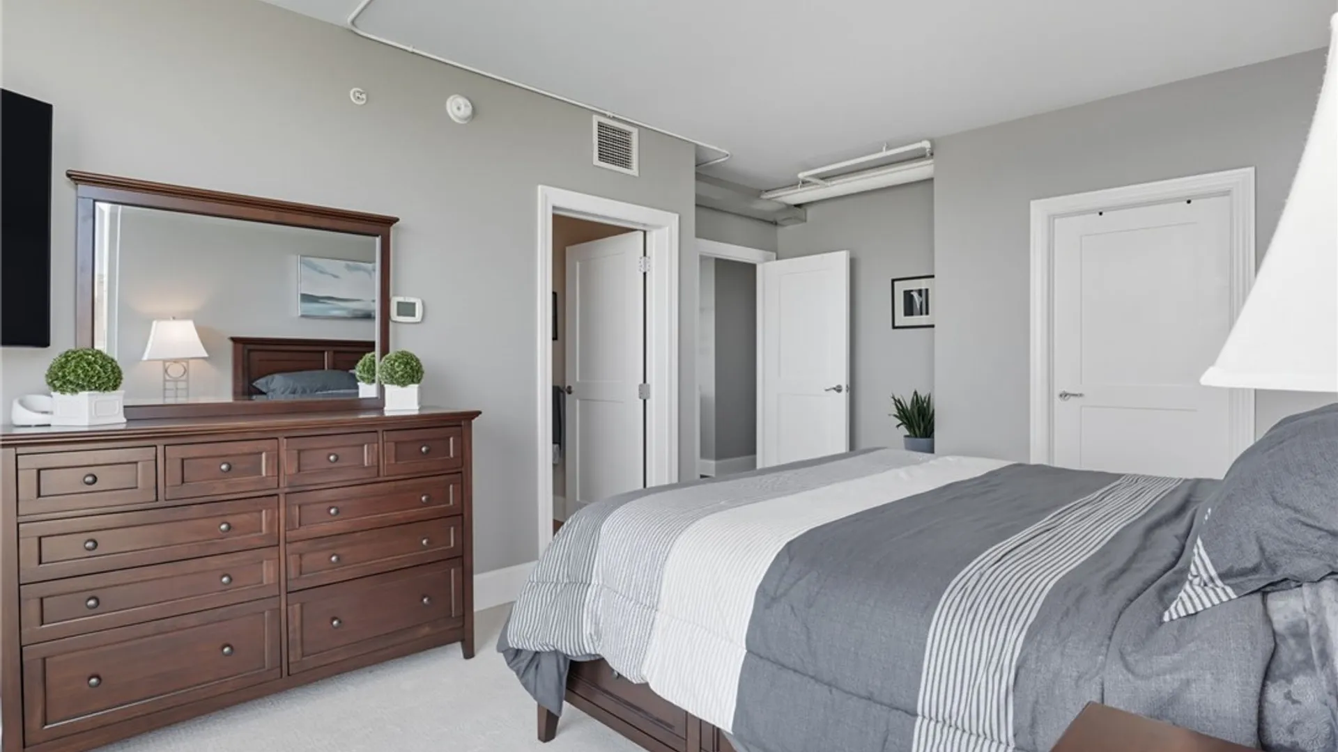 Property at 132 Lakefront Boulevard, Buffalo, NY 14202 23