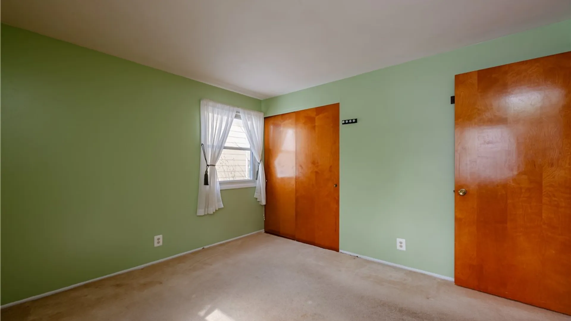 Property at 73 Wembly Road, Greece, NY 14616 27