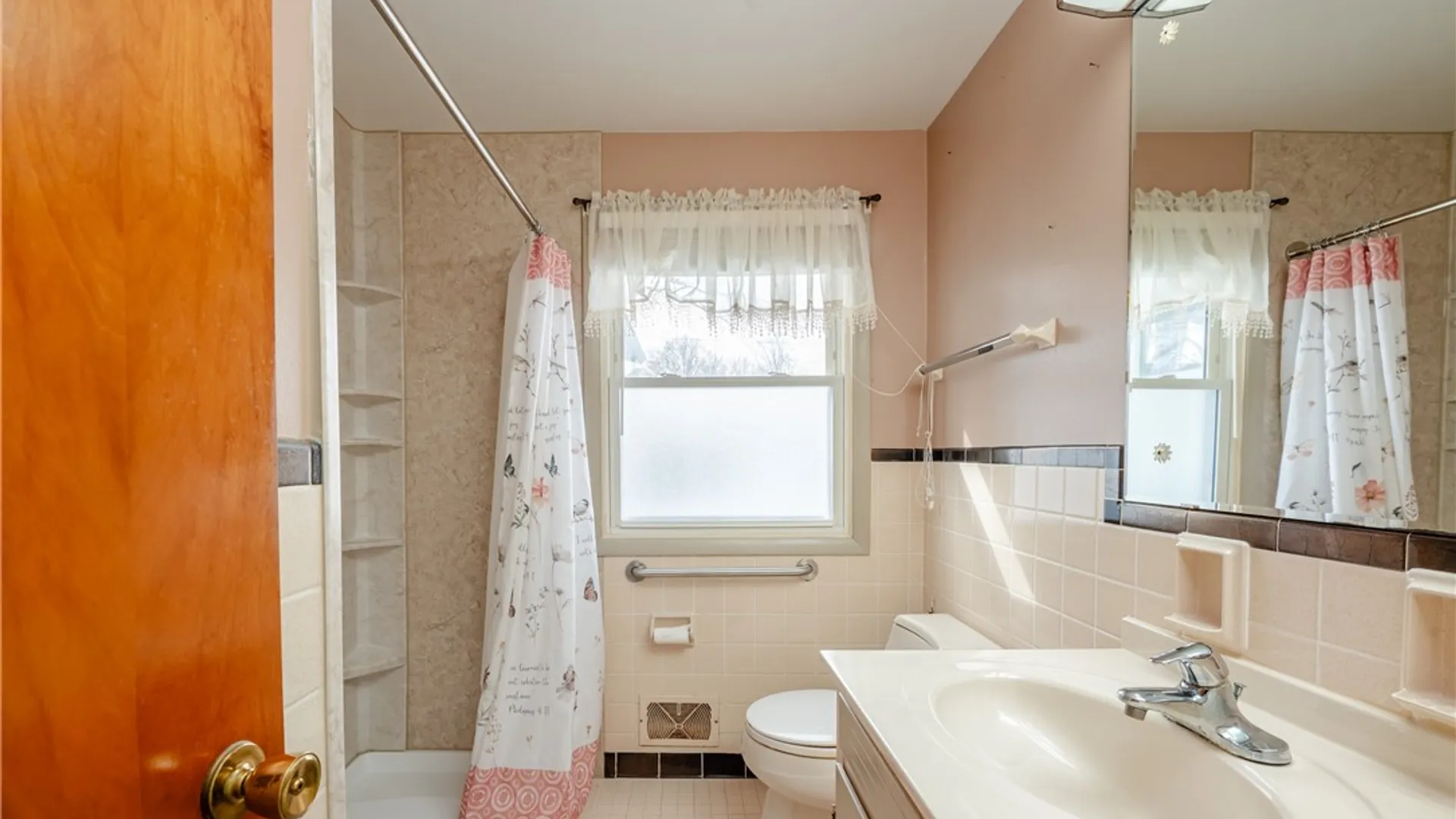 Property at 73 Wembly Road, Greece, NY 14616 29