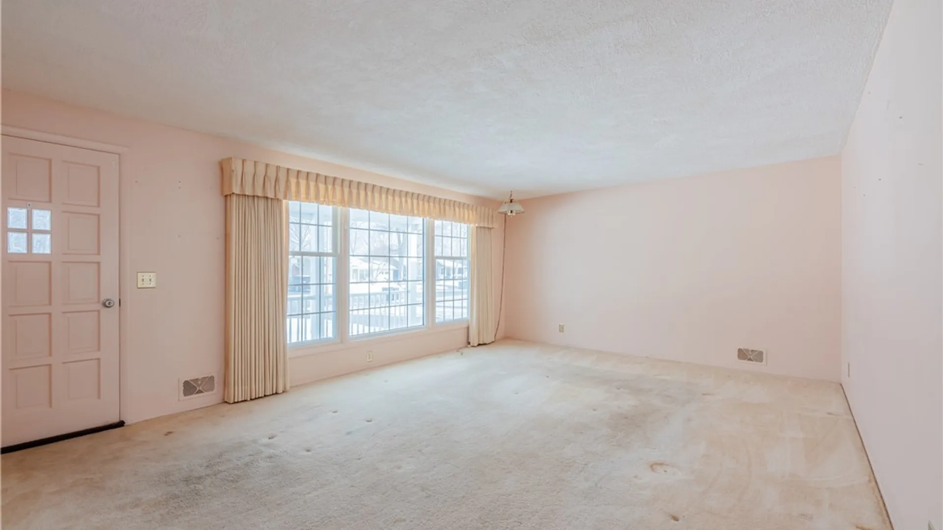 Property at 73 Wembly Road, Greece, NY 14616 5