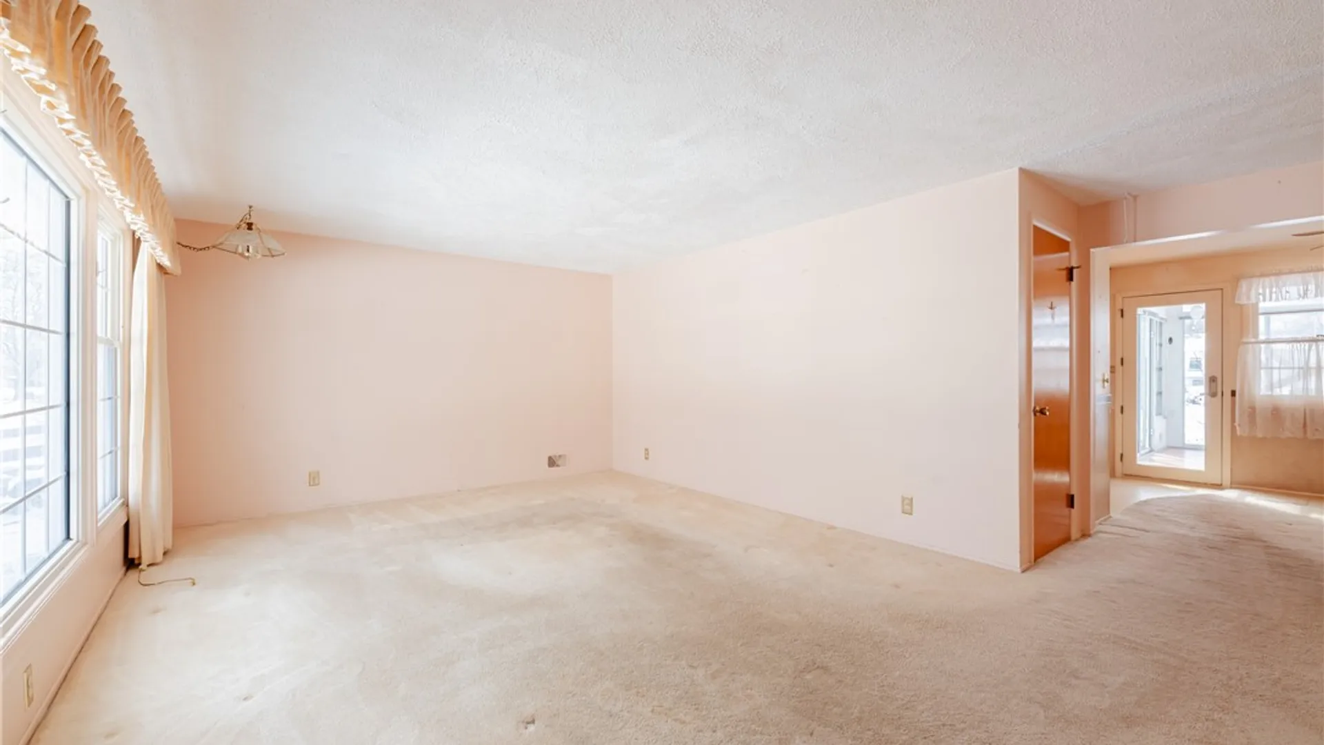 Property at 73 Wembly Road, Greece, NY 14616 6