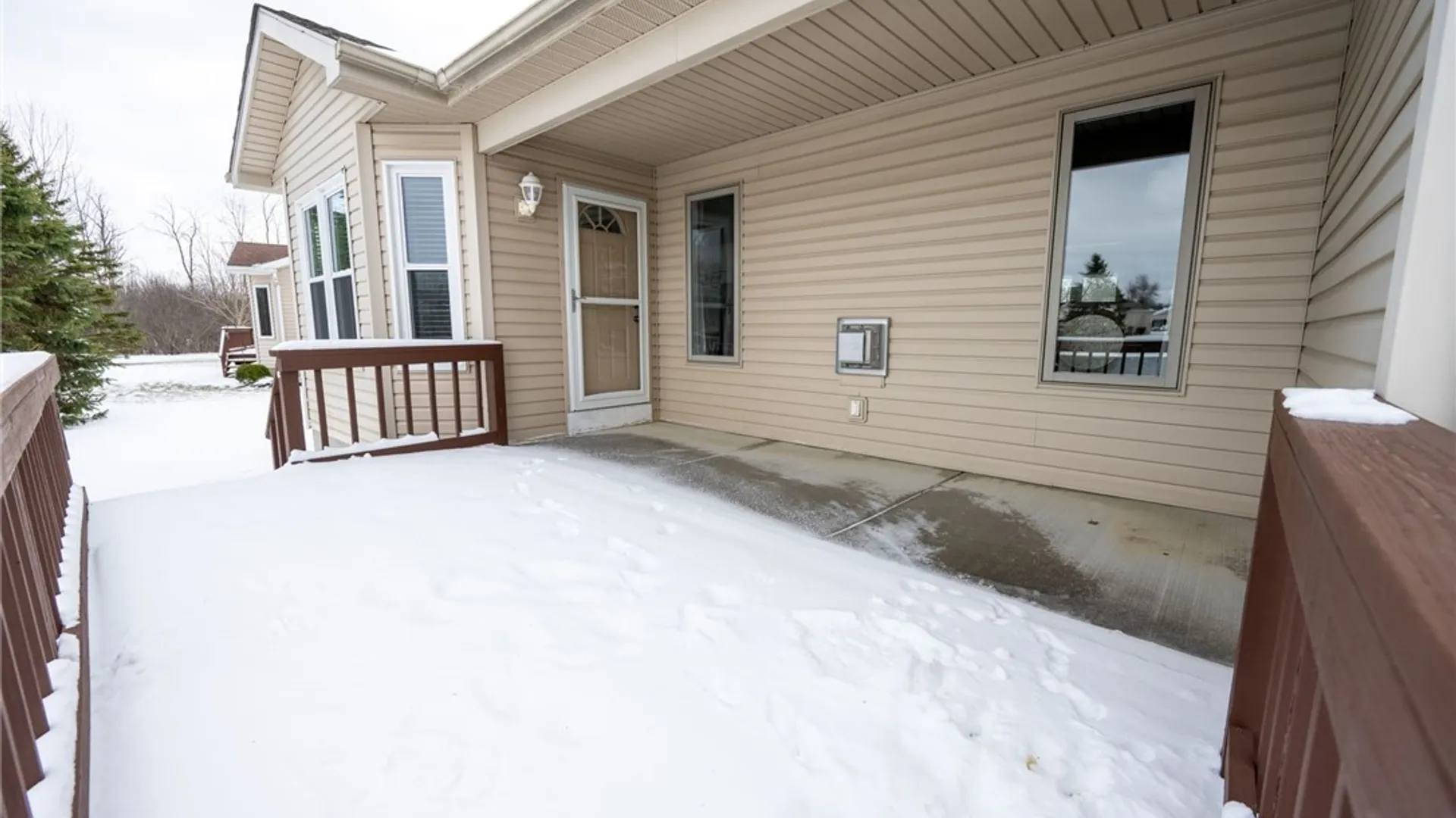 Property at 13 Alexander Parkway, Pendleton, NY 14120 11