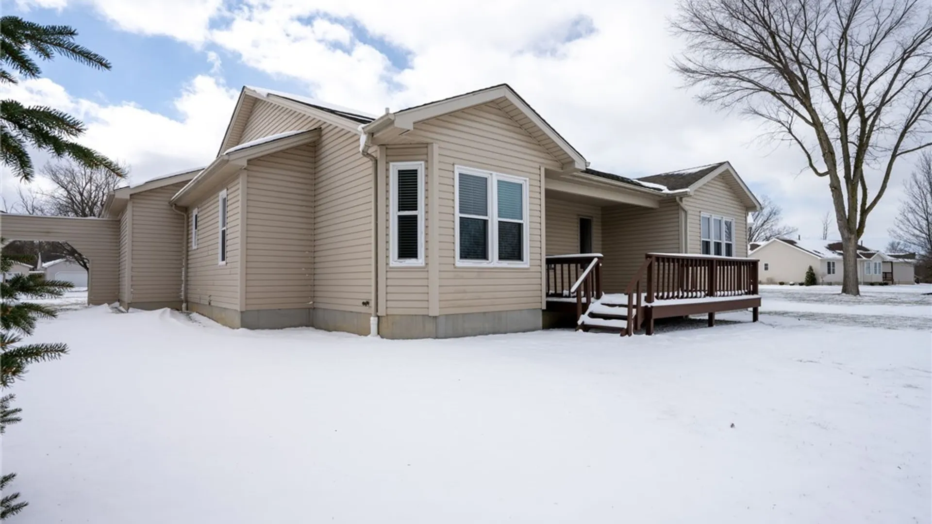 Property at 13 Alexander Parkway, Pendleton, NY 14120 12