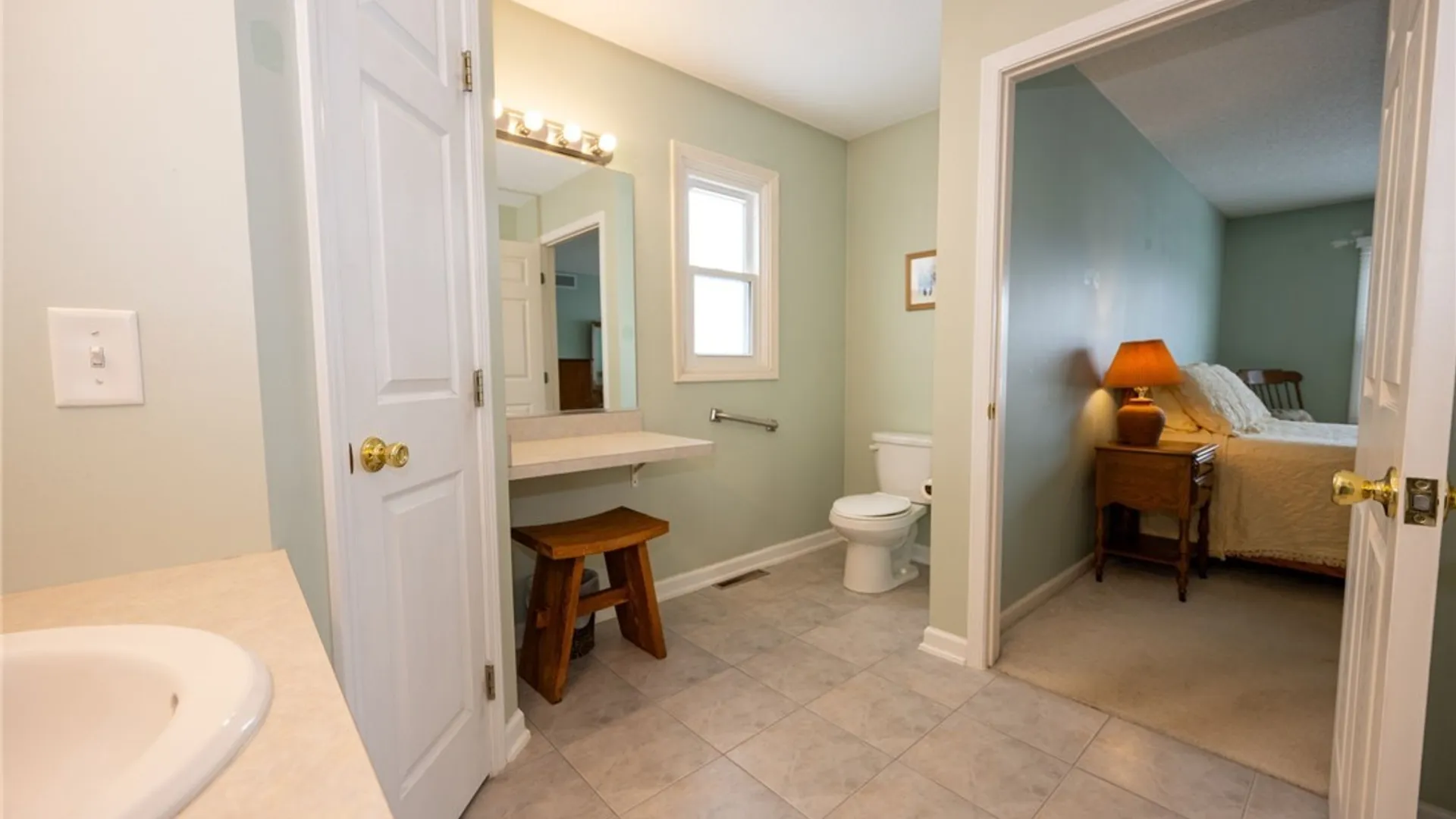 Property at 13 Alexander Parkway, Pendleton, NY 14120 26