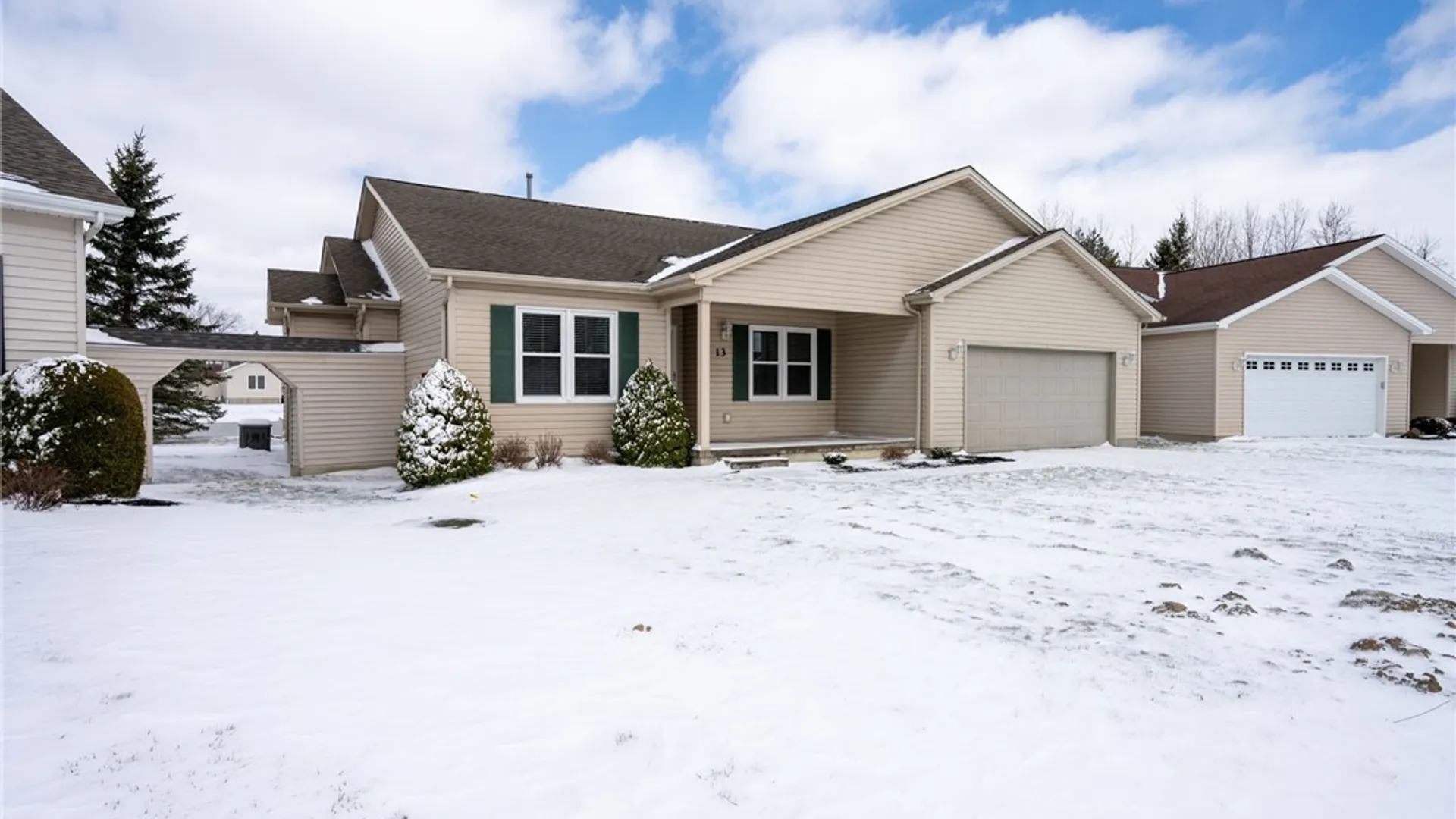 Property at 13 Alexander Parkway, Pendleton, NY 14120 3