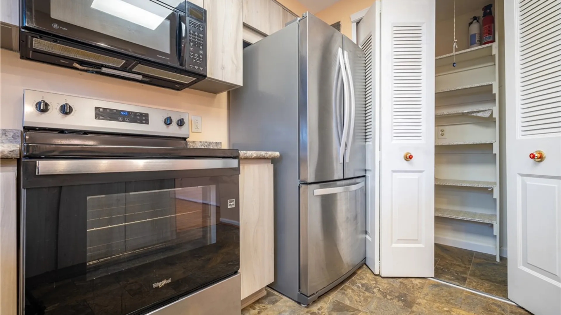 Property at 163 New Wickham Drive, Penfield, NY 14526 16