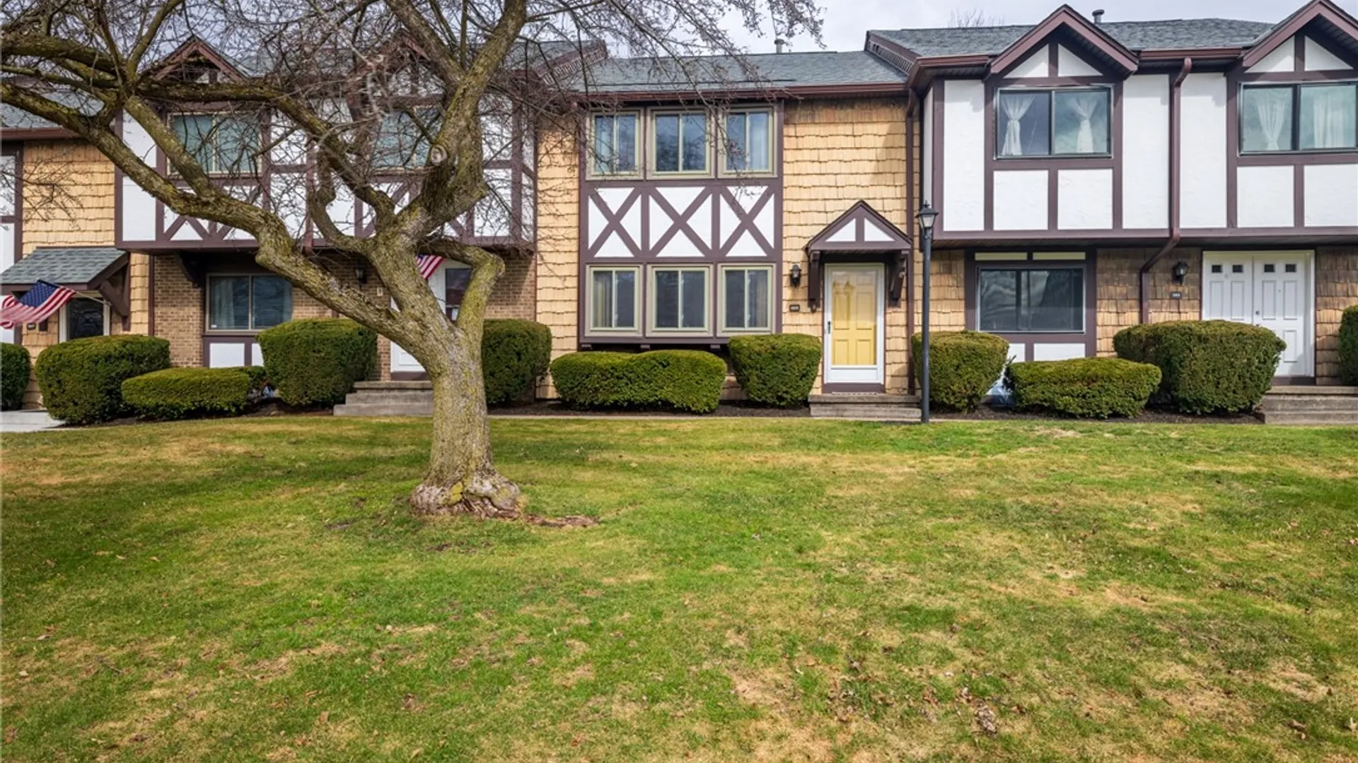 Property at 163 New Wickham Drive, Penfield, NY 14526 2