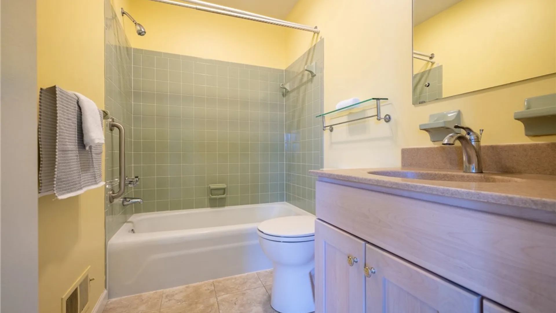 Property at 163 New Wickham Drive, Penfield, NY 14526 23