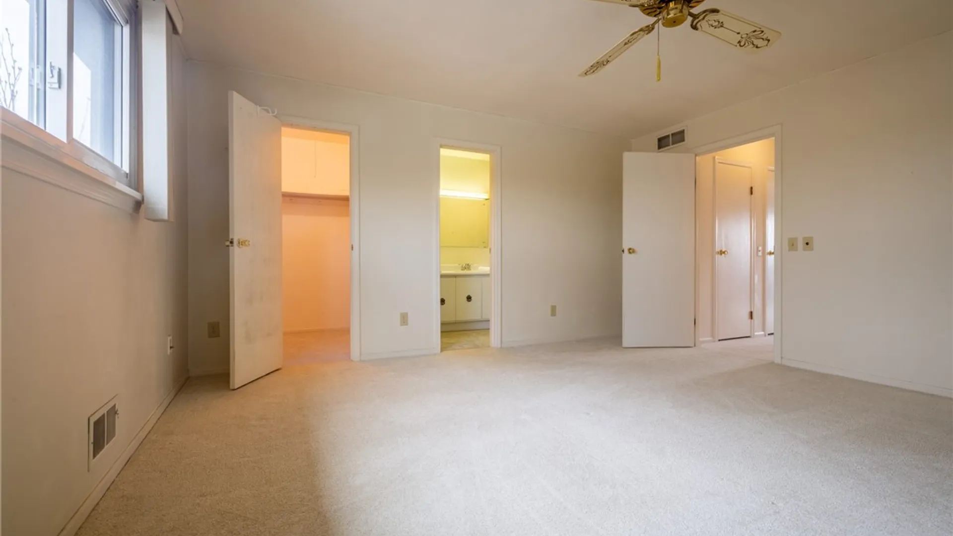 Property at 163 New Wickham Drive, Penfield, NY 14526 26