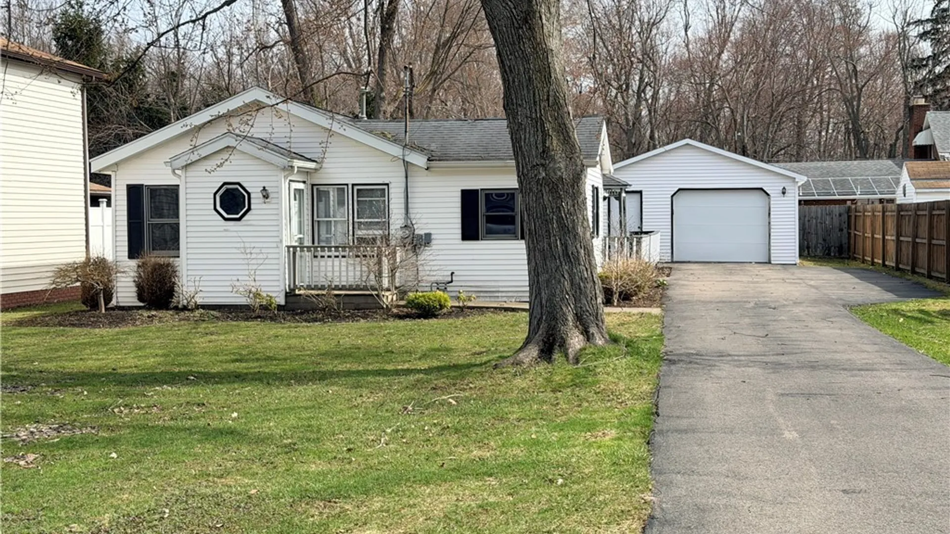 Property at 5893 Lakeview Terrace, Hamburg, NY 14085 2