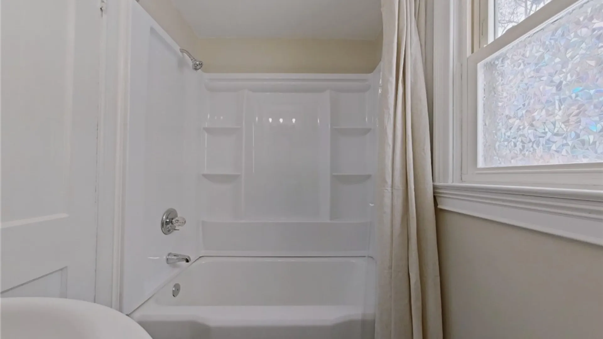 Property at 408 Coolidge Road, Utica, NY 13502 21