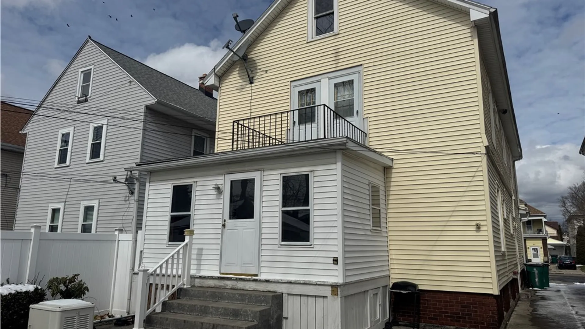 Property at 28 Shoreham Parkway, Buffalo, NY 14216 3