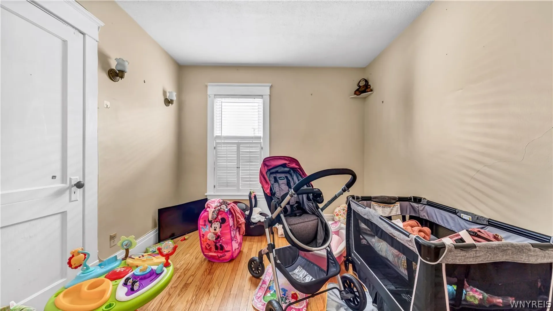 Property at 28 Shoreham Parkway, Buffalo, NY 14216 34