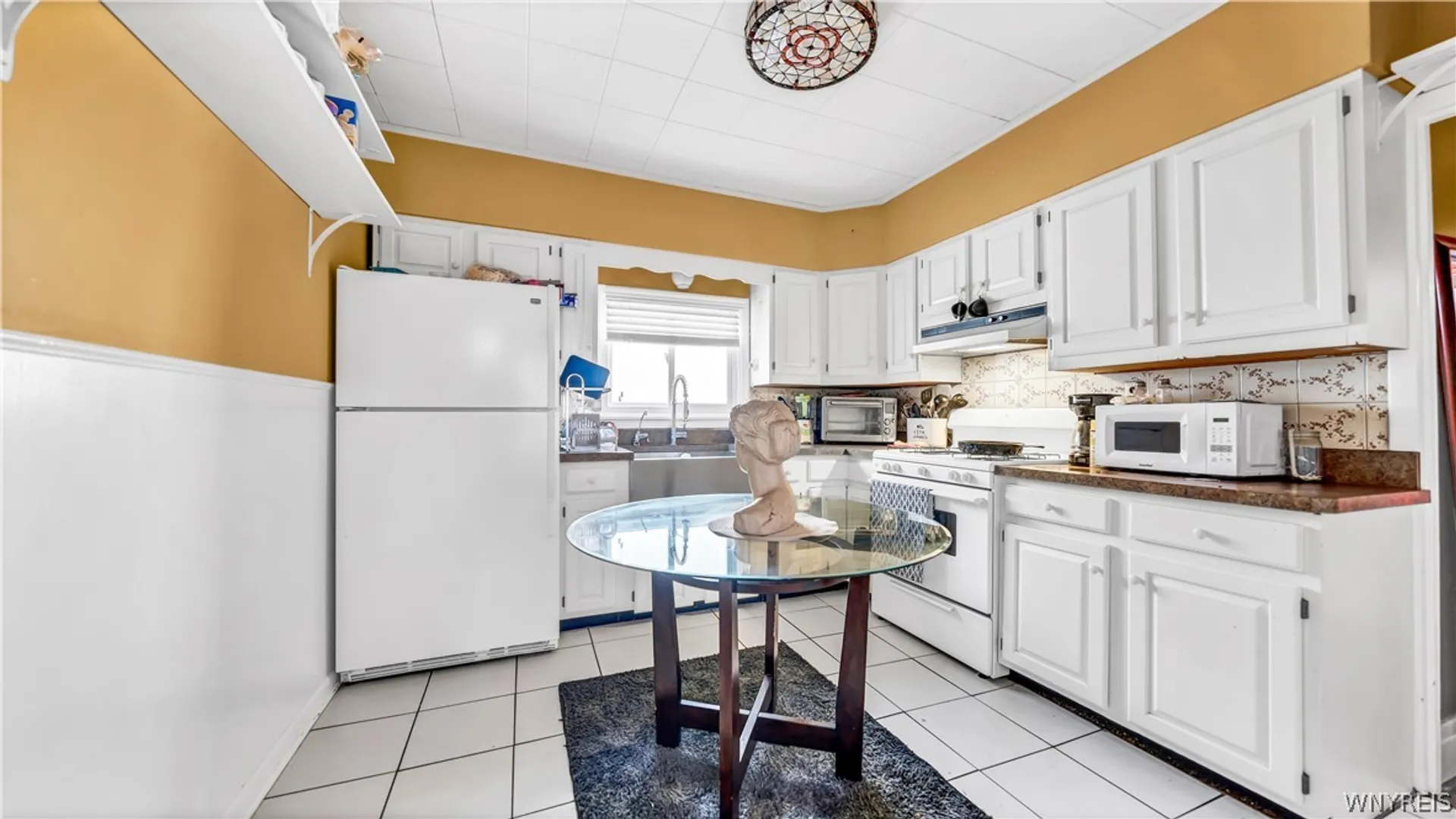 Property at 28 Shoreham Parkway, Buffalo, NY 14216 35