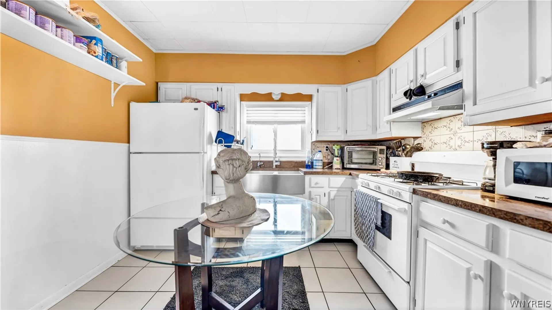 Property at 28 Shoreham Parkway, Buffalo, NY 14216 36