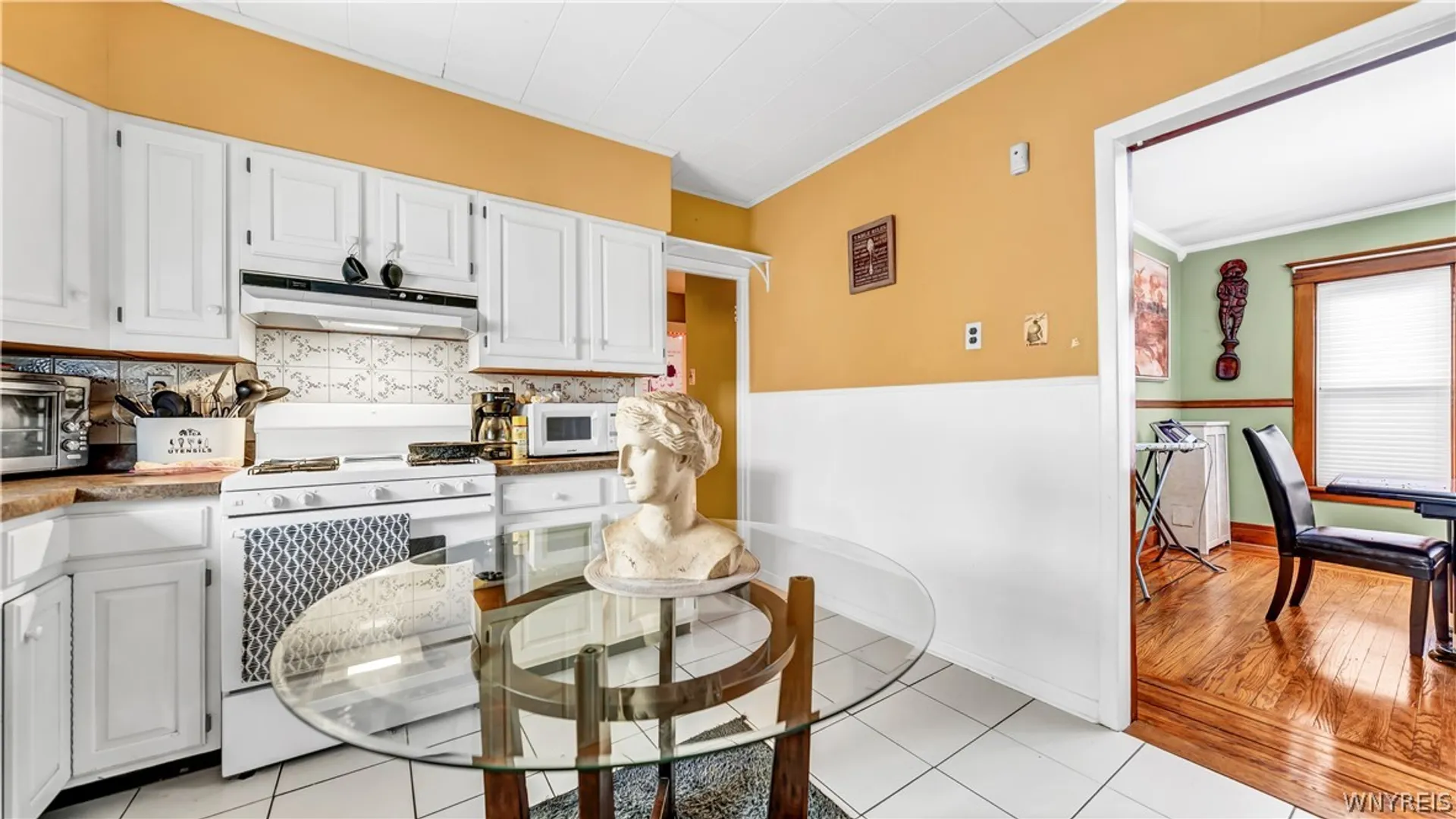 Property at 28 Shoreham Parkway, Buffalo, NY 14216 39