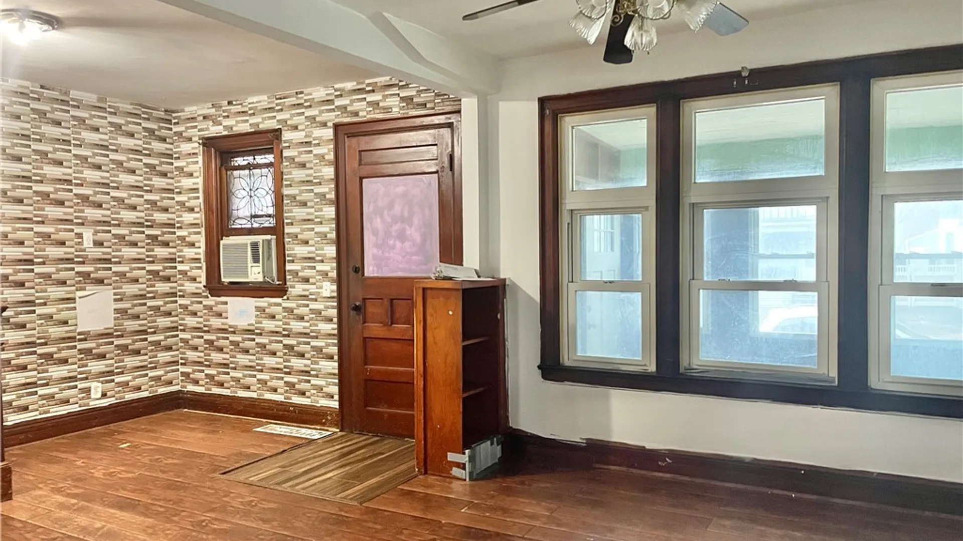 Property at 463 East Street, Buffalo, NY 14207 4
