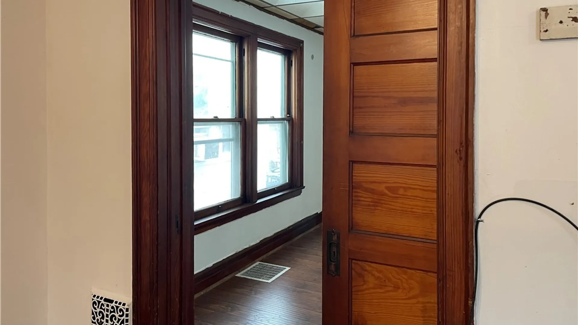 Property at 463 East Street, Buffalo, NY 14207 7