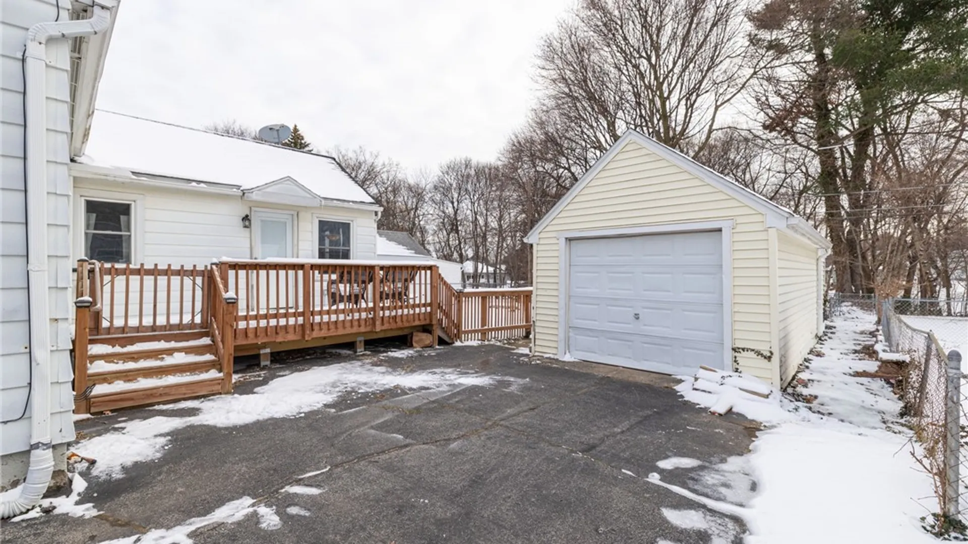 Property at 133 Stonecliff Drive, Greece, NY 14616 24