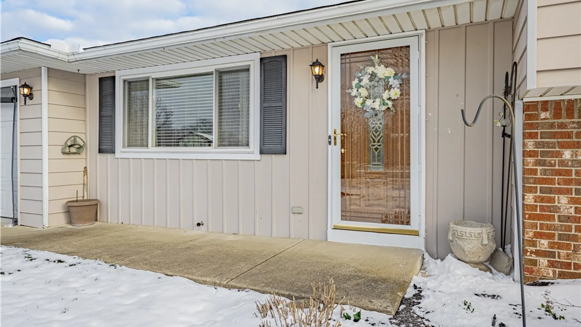 Property at 6399 Buell Drive, Lockport Town, NY 14094 5