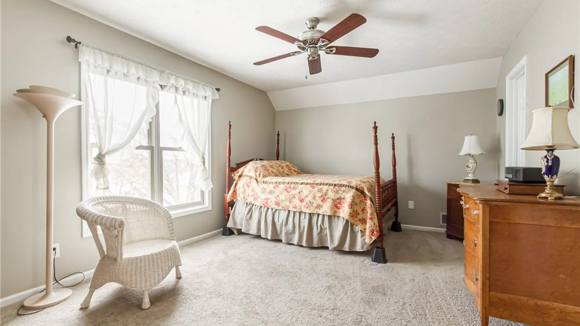 Property at 28 Hamlin Drive, Canandaigua City, NY 14424 18