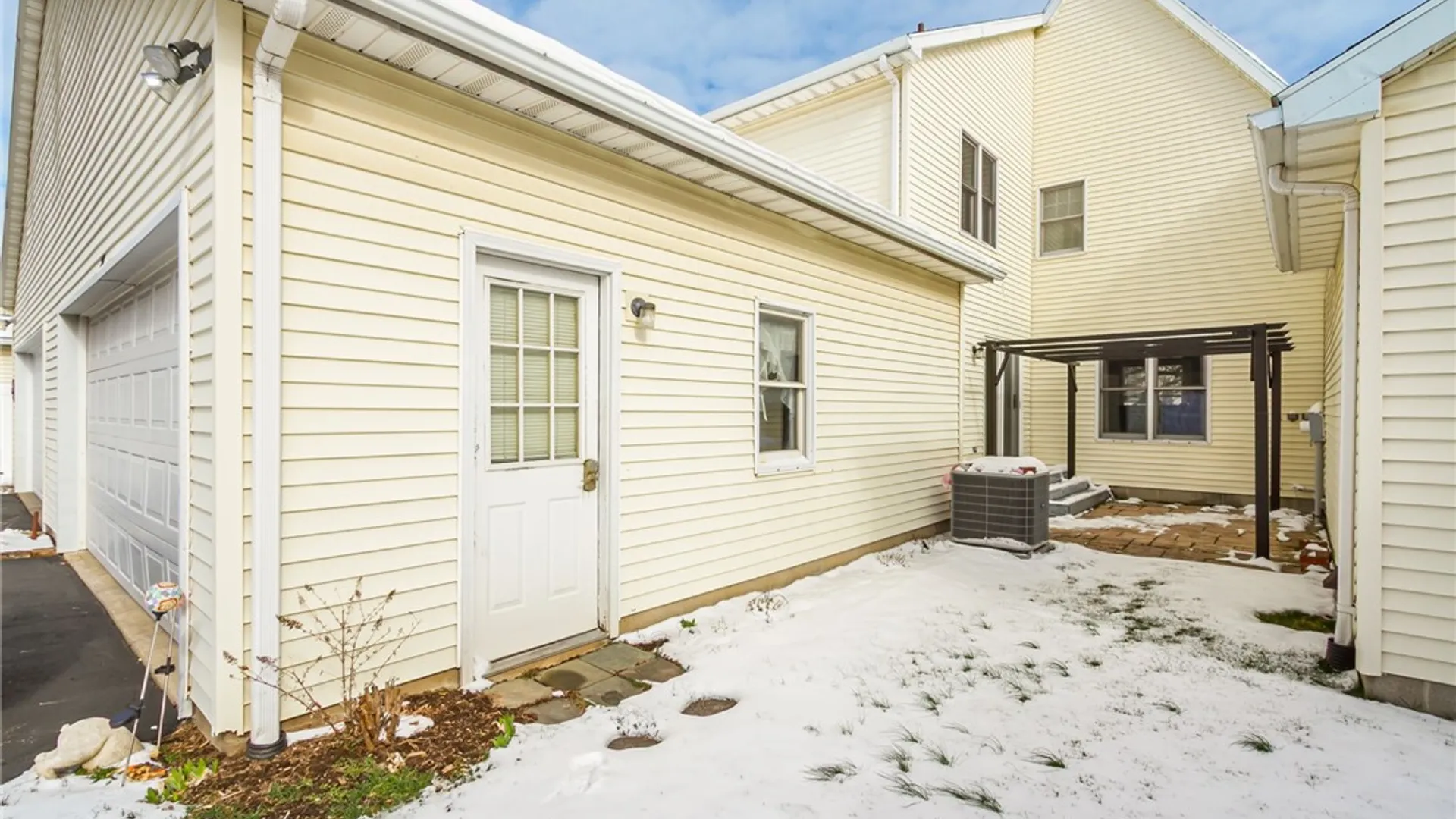 Property at 28 Hamlin Drive, Canandaigua City, NY 14424 27