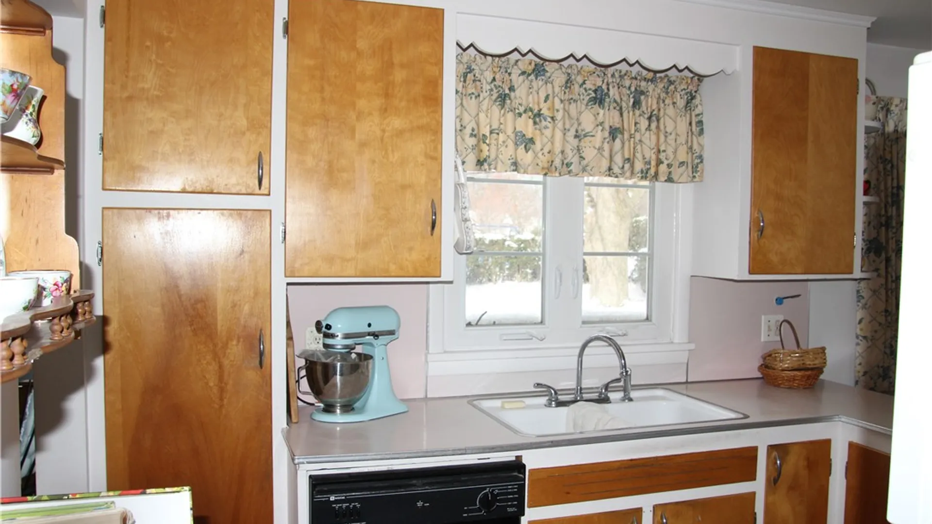 Property at 105 Carol Drive, Irondequoit, NY 14617 13