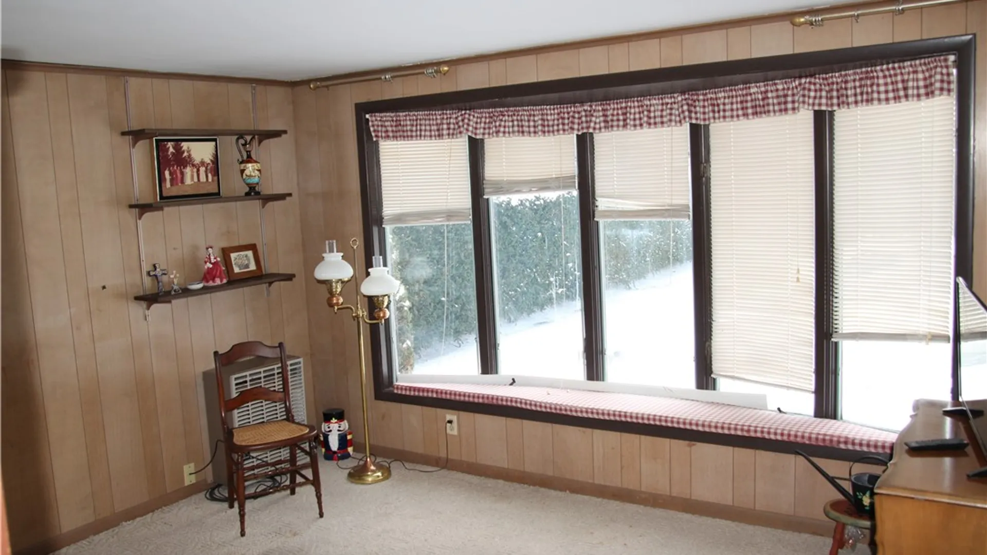 Property at 105 Carol Drive, Irondequoit, NY 14617 15