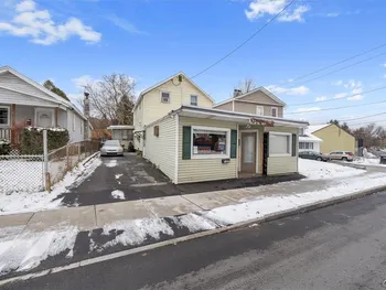 1516 Valley Drive, Syracuse, NY 13207