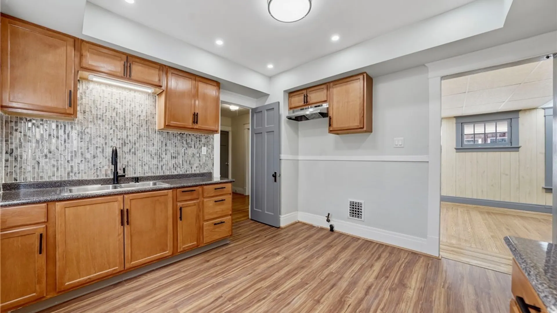 Property at 142 Lonsdale Road, Buffalo, NY 14208 12