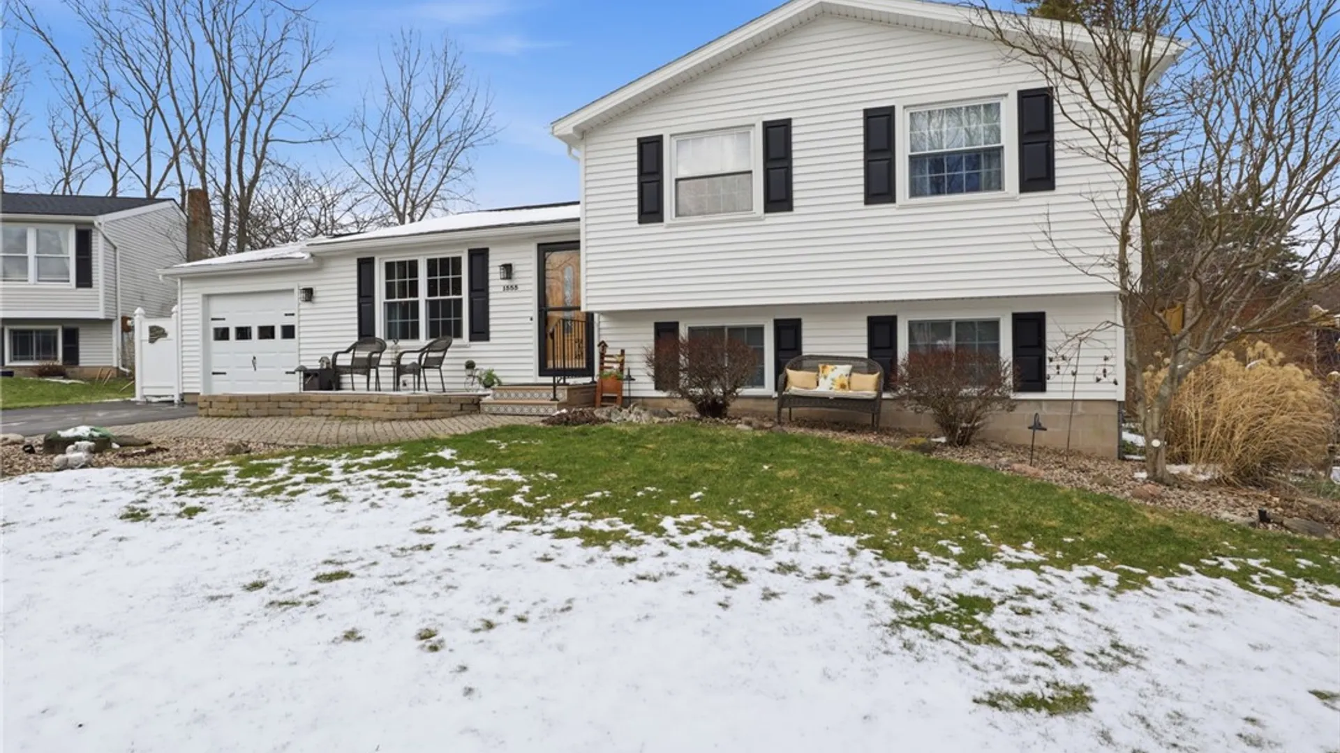 Property at 1555 Winterberry Court, Walworth, NY 14568 3