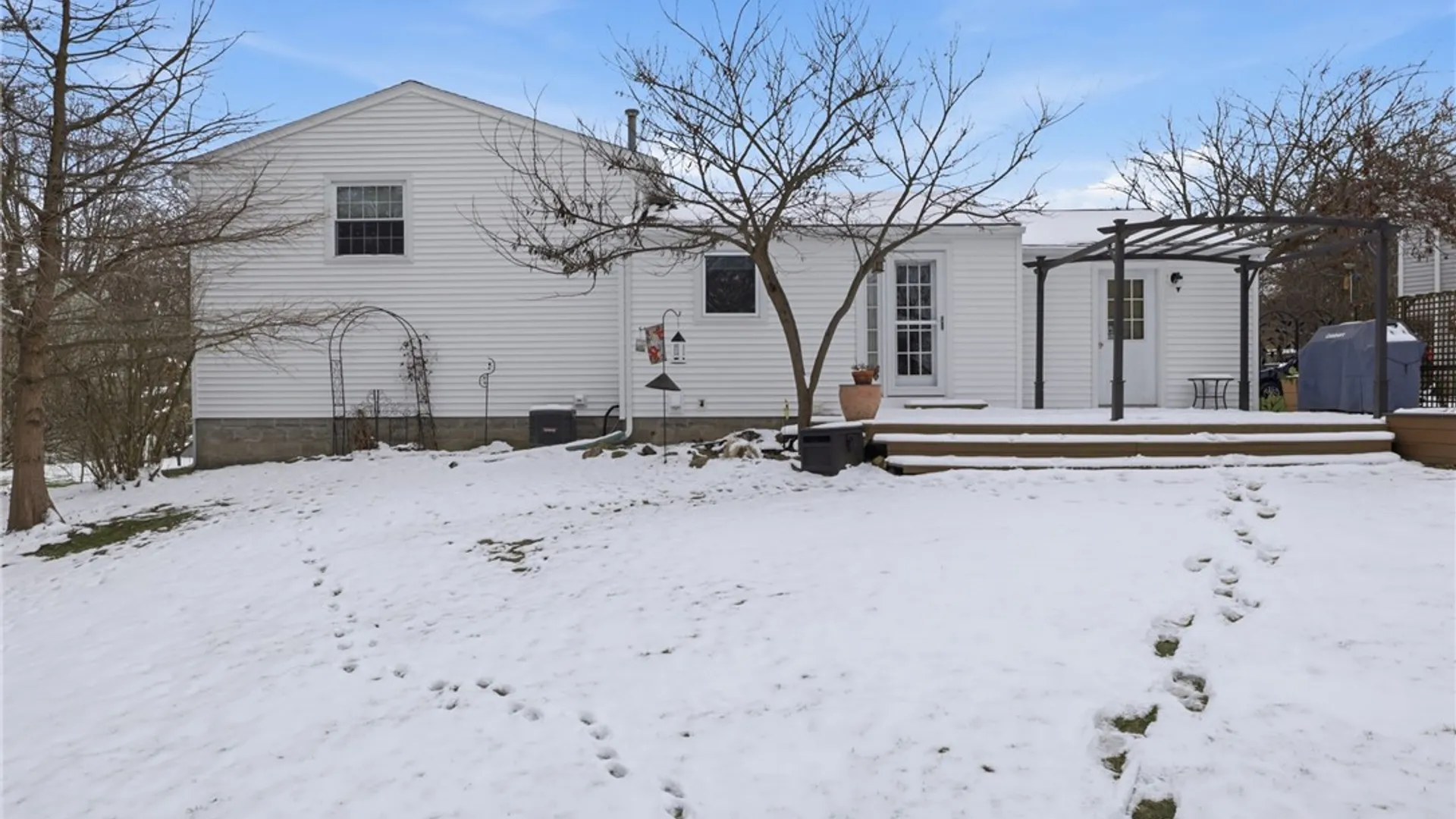 Property at 1555 Winterberry Court, Walworth, NY 14568 33
