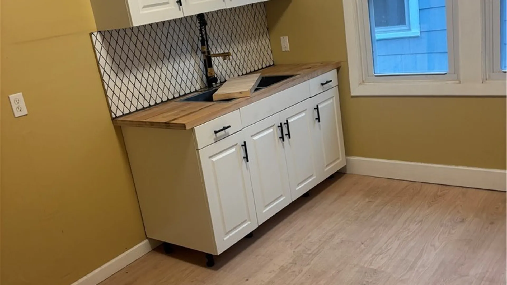 Property at 28 Lonsdale Road, Buffalo, NY 14208 4