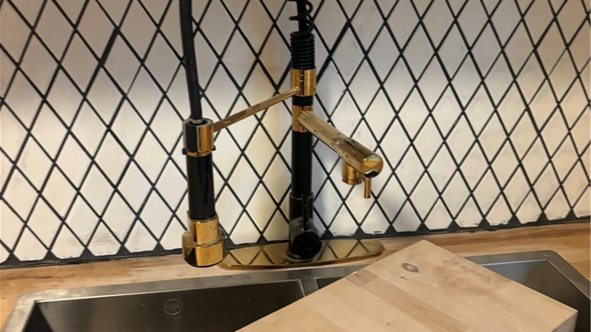 Property at 28 Lonsdale Road, Buffalo, NY 14208 5