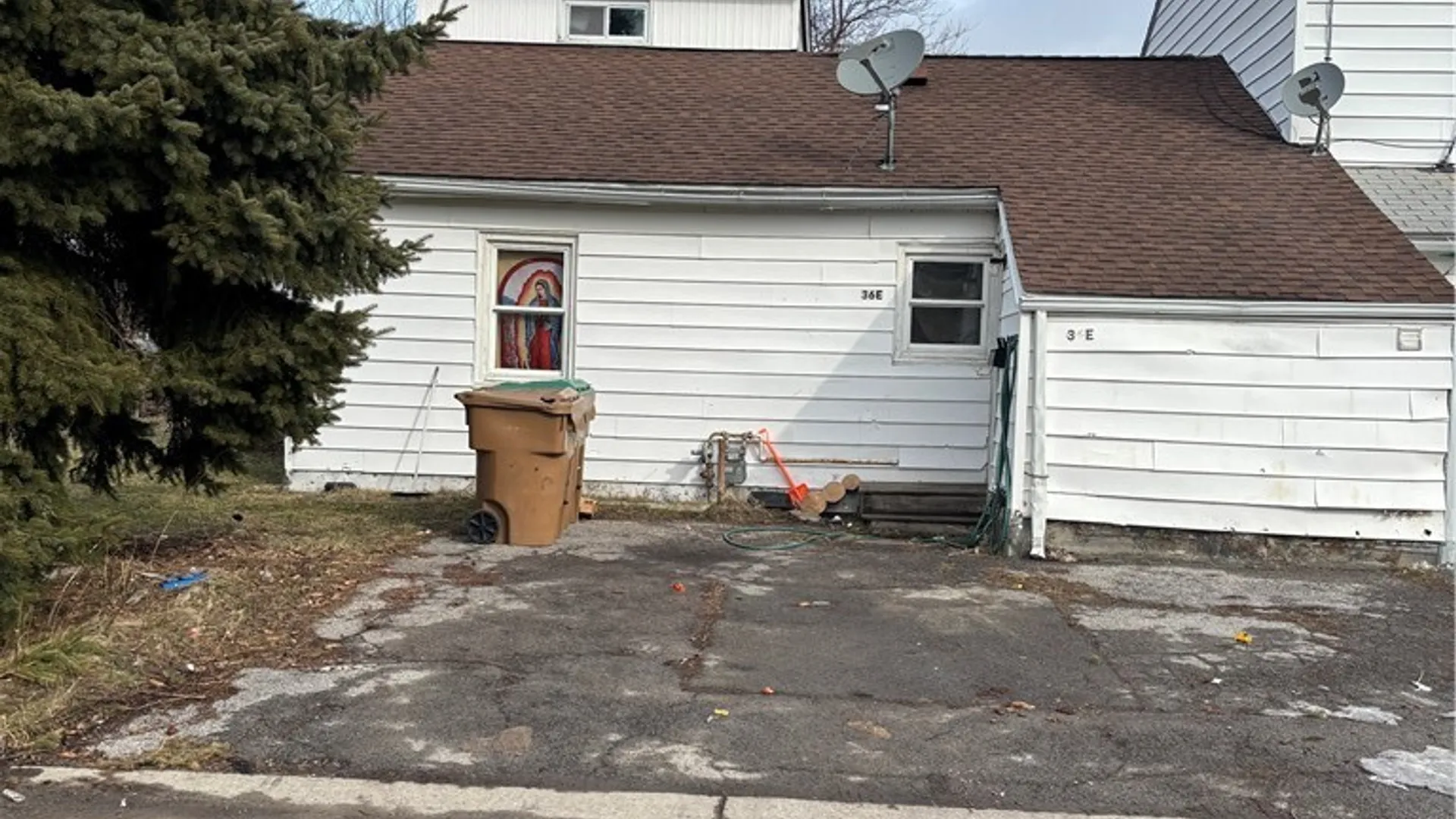 Property at 36 Glenwood Court, Cheektowaga, NY 14225 2