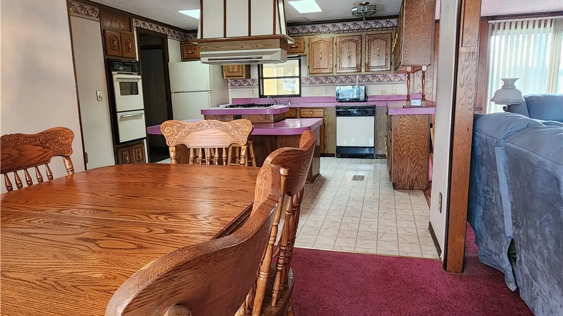 Property at 46 Parkside Circle, Cheektowaga, NY 14227 12