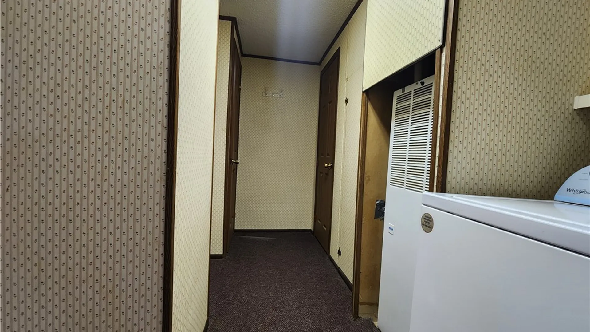 Property at 46 Parkside Circle, Cheektowaga, NY 14227 21