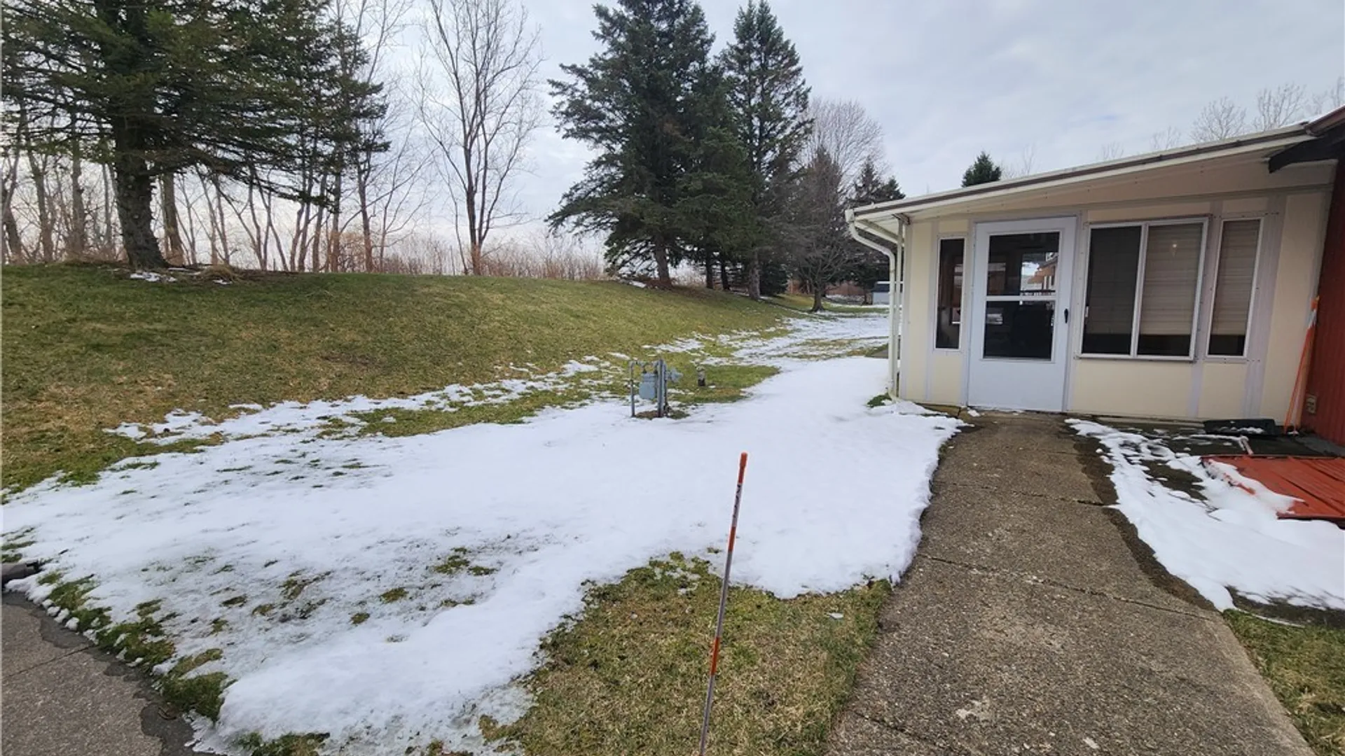 Property at 46 Parkside Circle, Cheektowaga, NY 14227 31