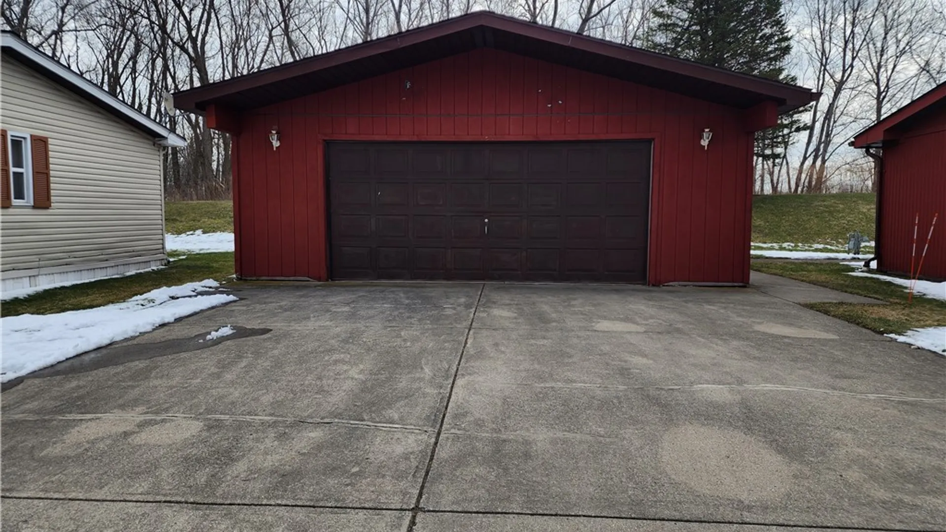 Property at 46 Parkside Circle, Cheektowaga, NY 14227 32