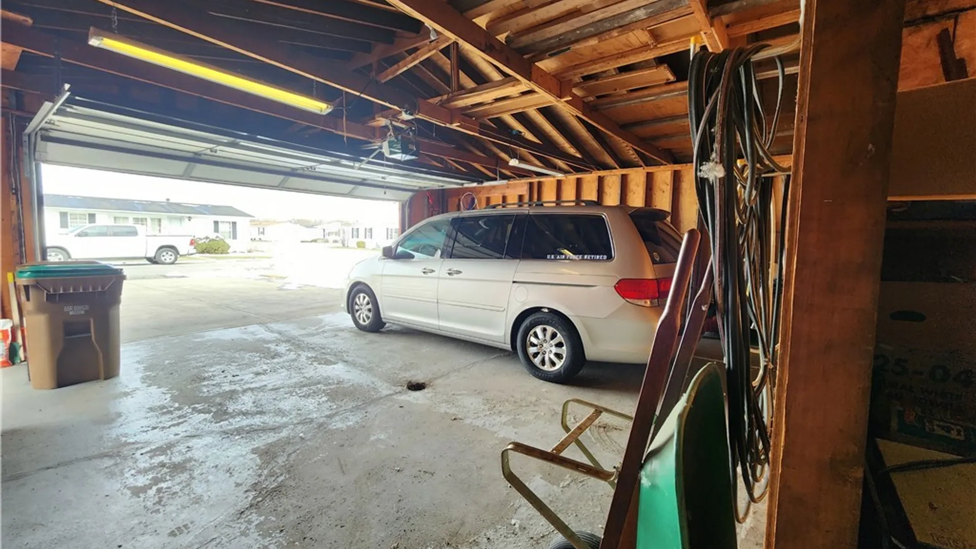 Property at 46 Parkside Circle, Cheektowaga, NY 14227 35