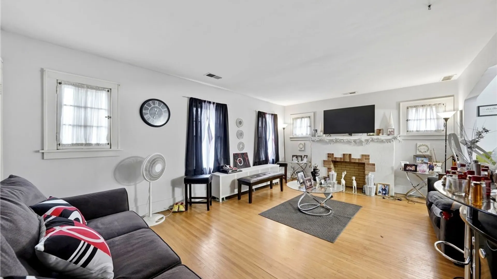 Property at 137 Morris Avenue, Buffalo, NY 14214 7